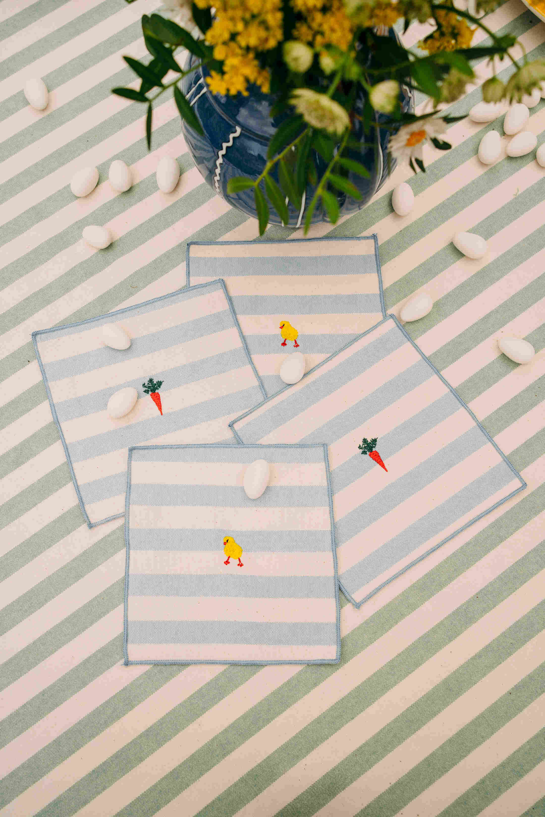 Barra napkin with easter embroidery