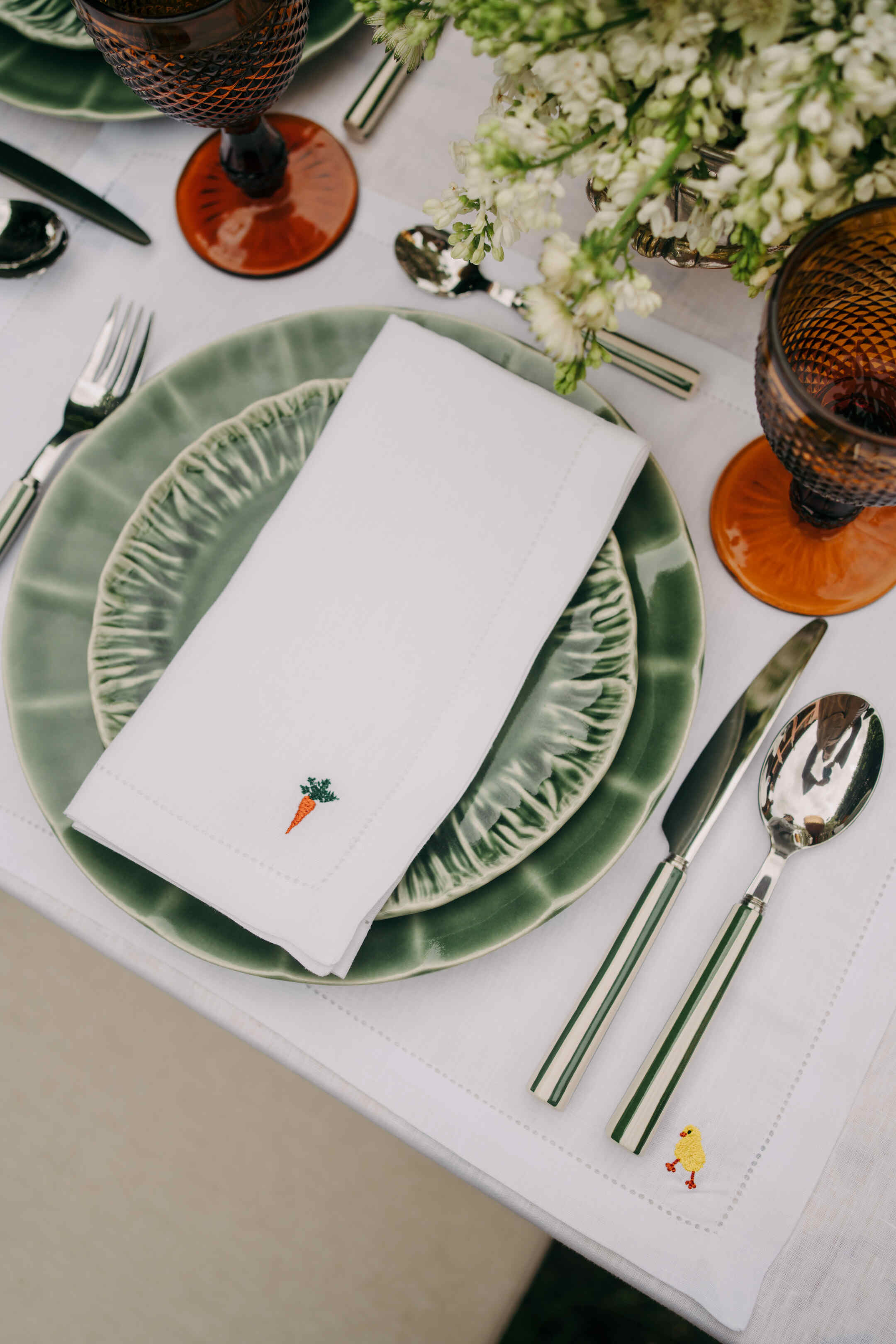 Mafra napkin and placemat with easter embroidery