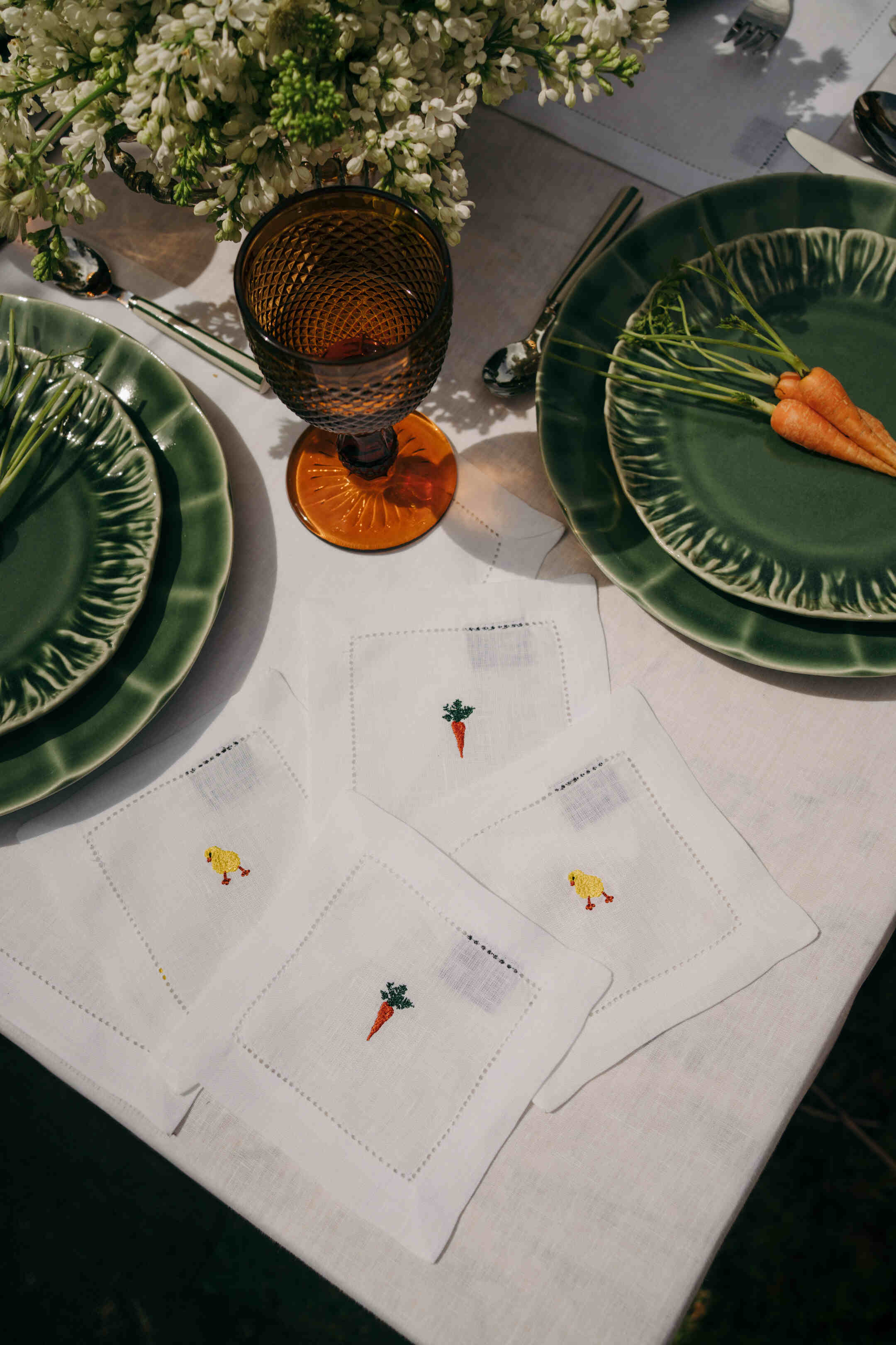 Mafra napkin and placemat with easter embroidery