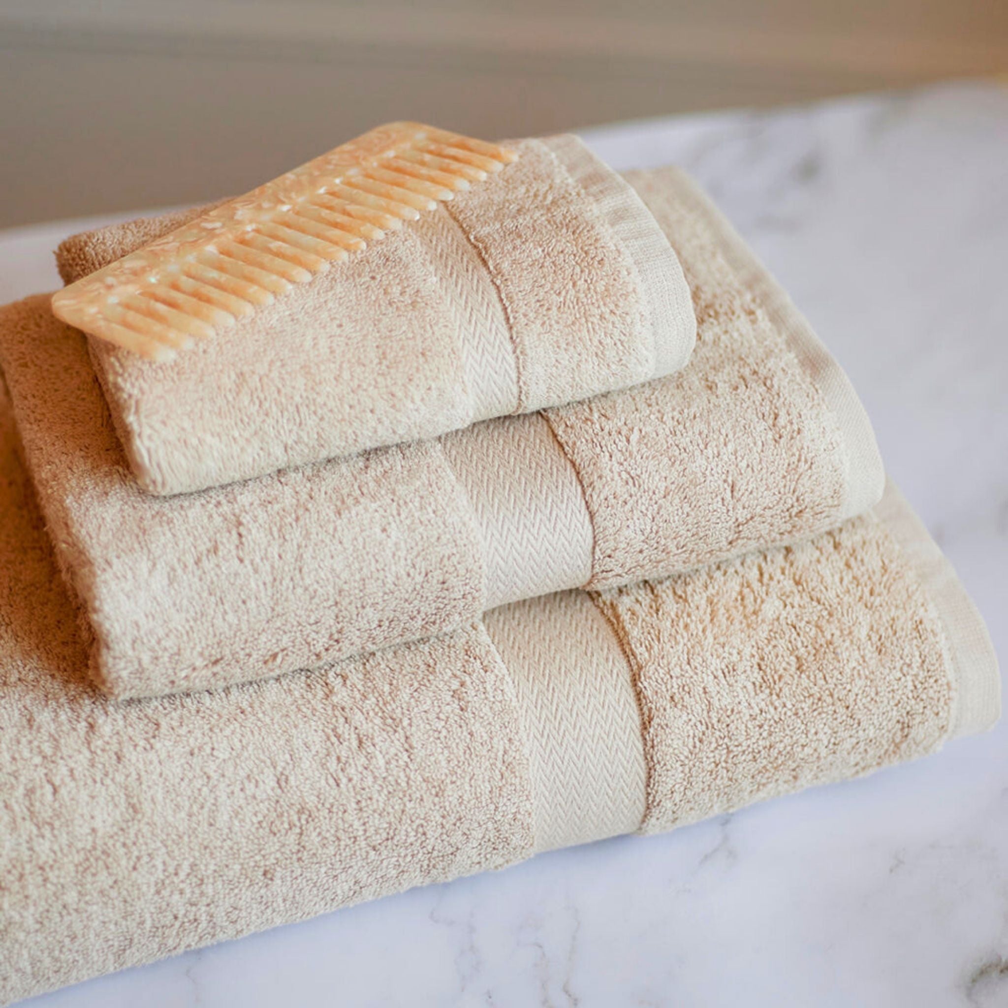 torres-novas-bath-almonda-plain-bath-towel-beige-lifestyle-1.jpg