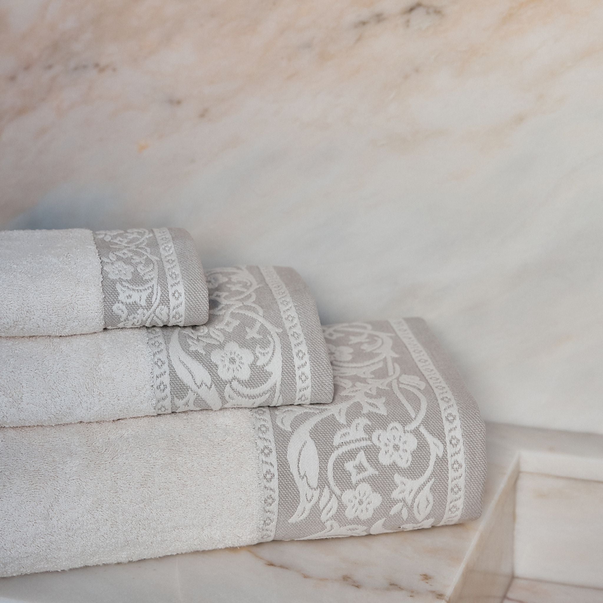 Beige Royale - Torres Novas