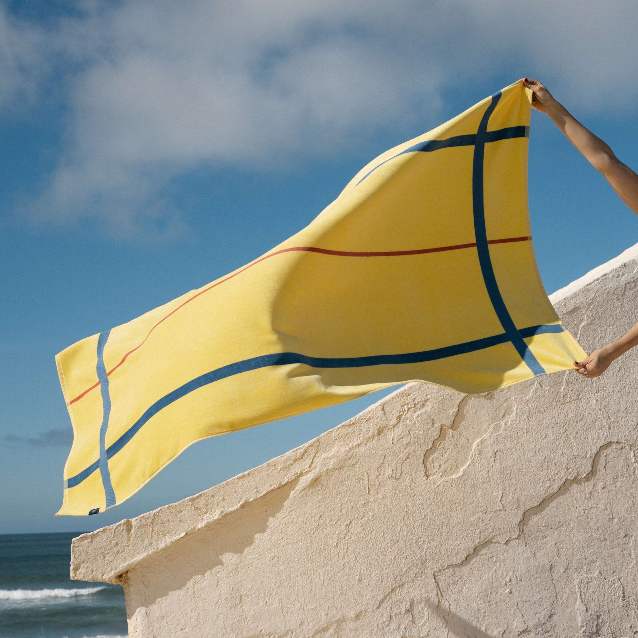 torres-novas-beach-alvor-plain-with-stripes-towel-yellow-lifestyle-3.png