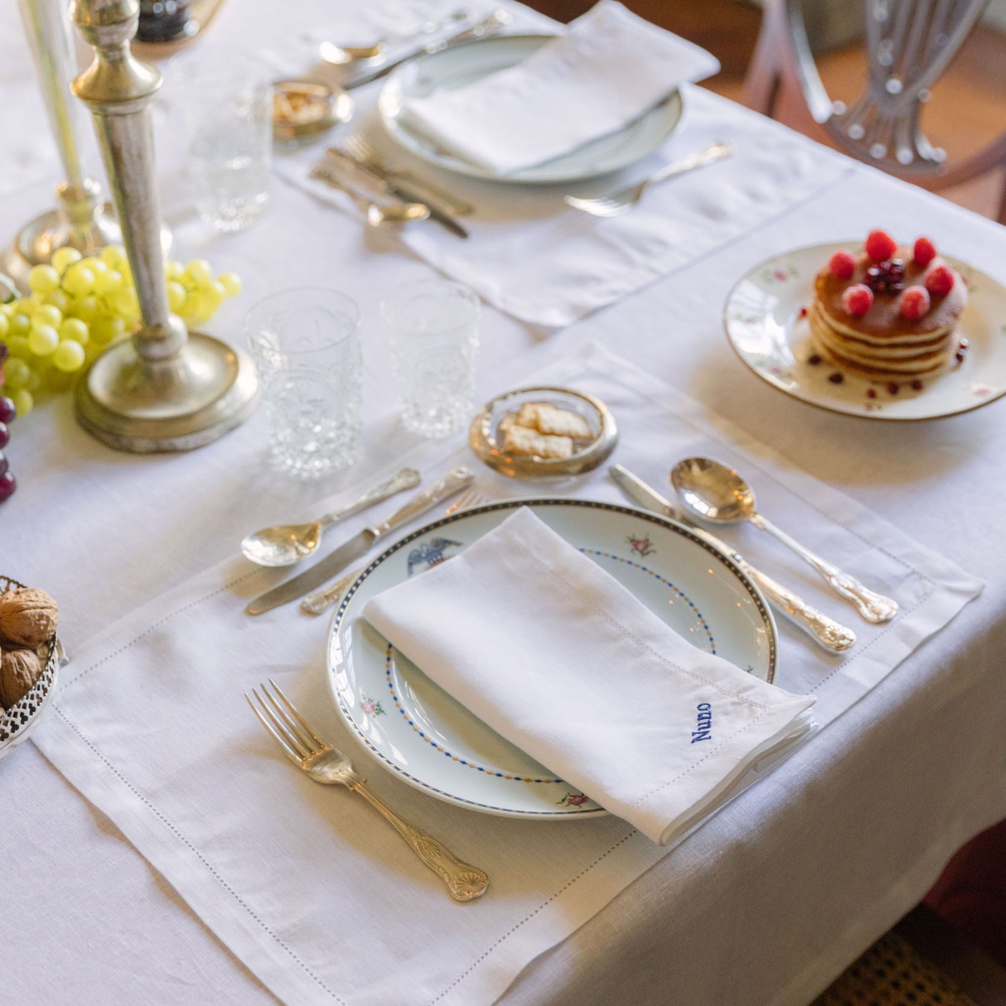 Mafra table linen with personalised embroidery