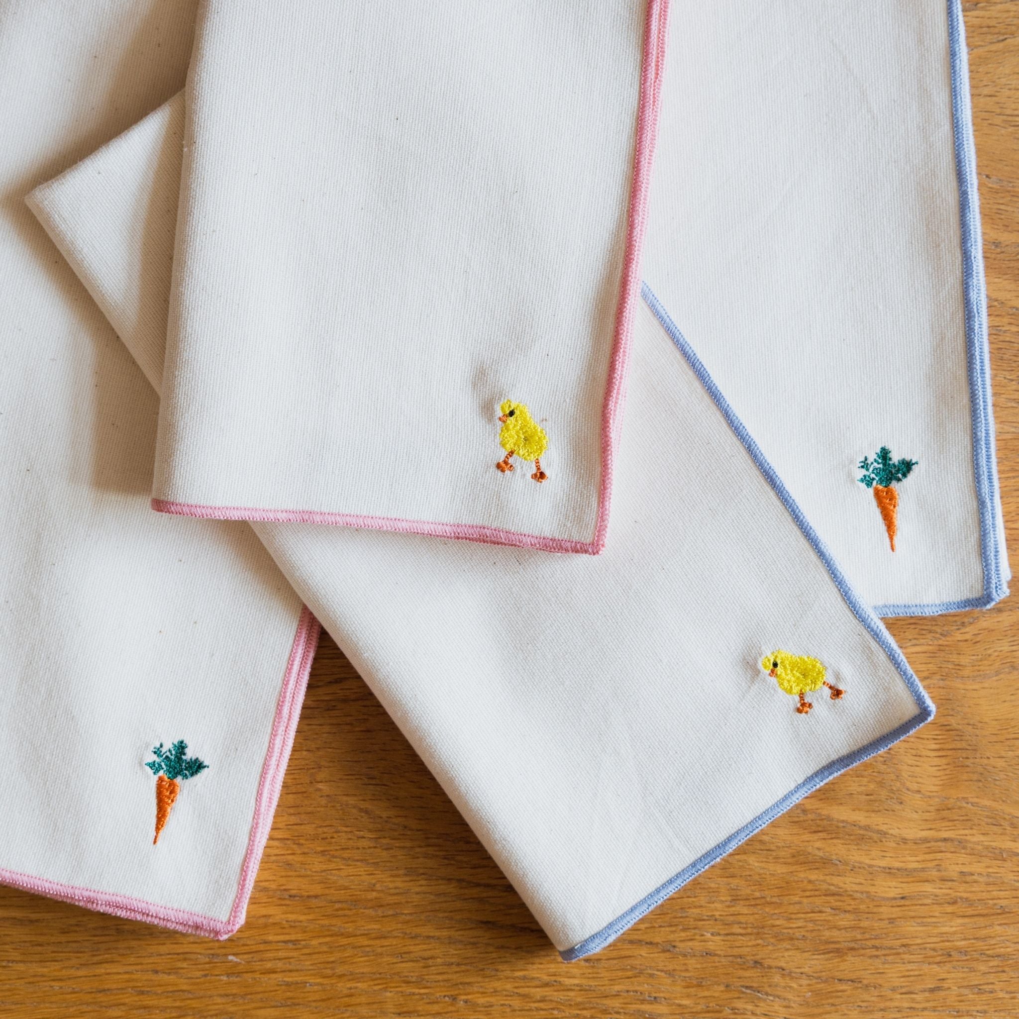 torres-novas-table-nazare-ecru-napkin-embroidery-easter-mix-lifestyle-5.jpg