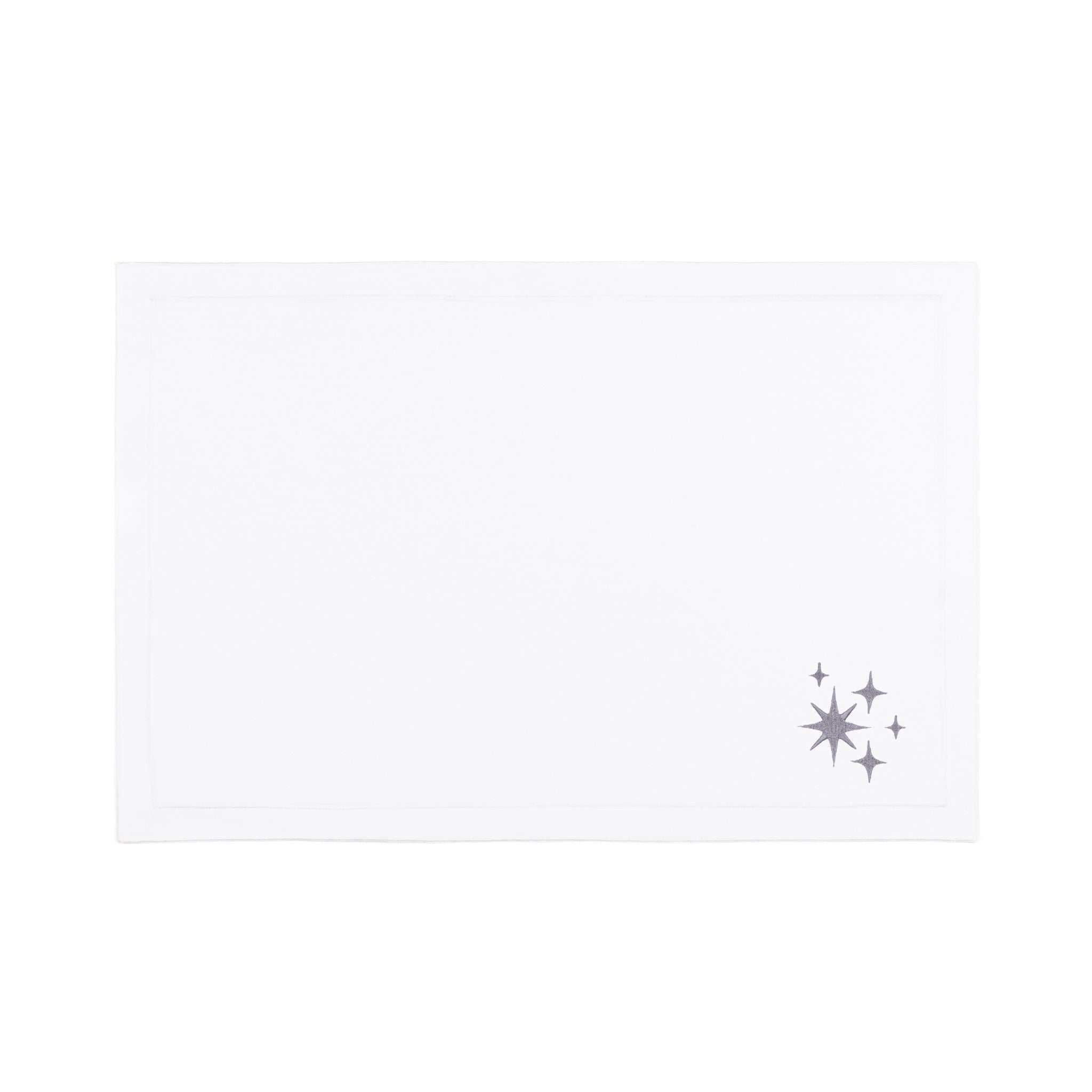 Nazaré white cotton table linen with embroidered small Christmas motifs - Torres Novas