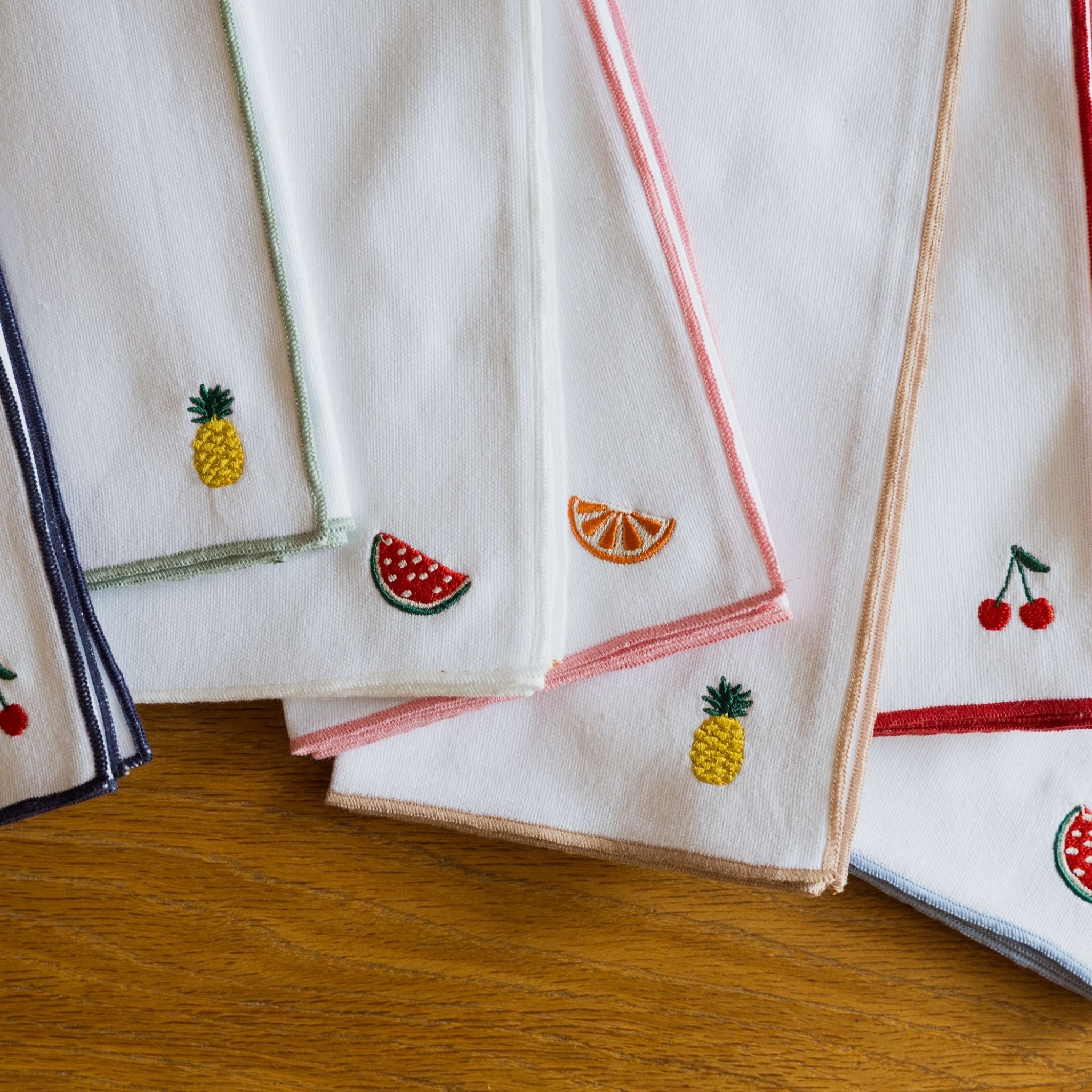 torres-novas-table-nazare-white-multiple-colours-napkin-embroidery-fruit-mix-lifestyle-2.jpg